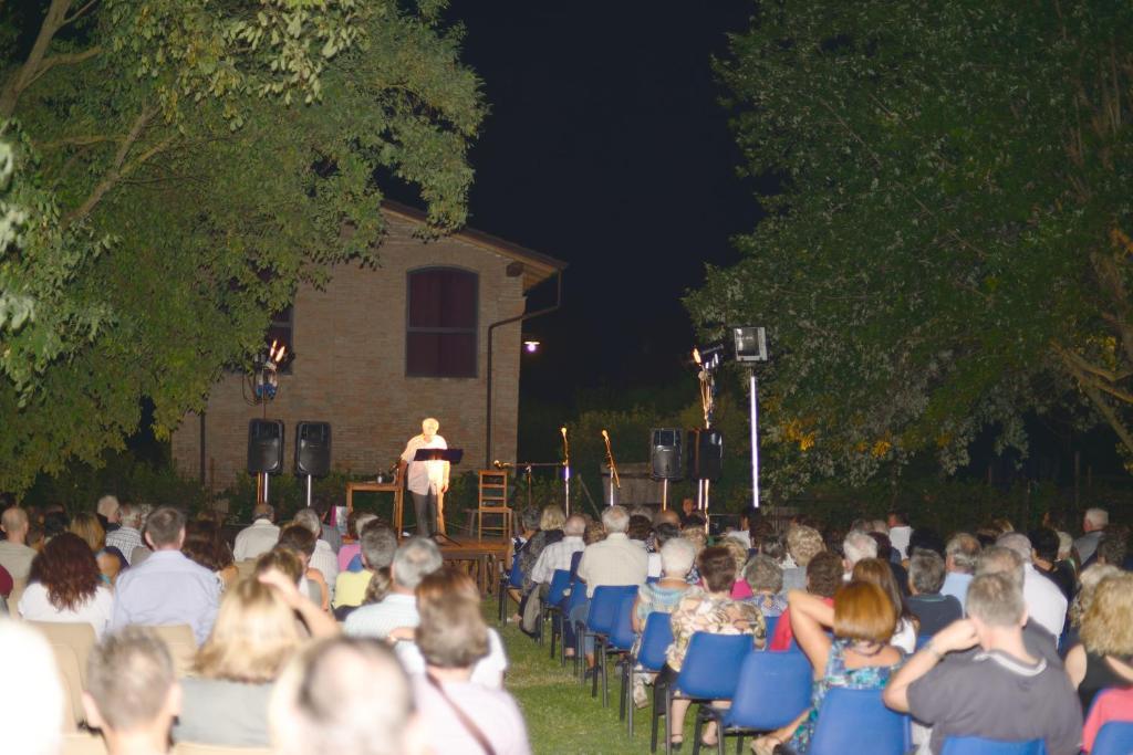 Societa Agricola Le More Agriturismo La Dondina Budrio  Εξωτερικό φωτογραφία